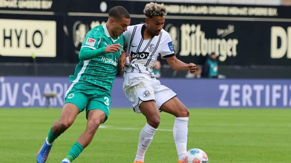 Hattrick von Ebnoutalib: Elversberg zurück an der Spitze