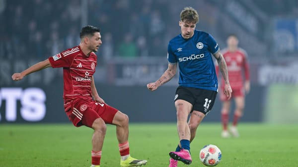 Fortuna siegt spät - und schubst Bielefeld auf Rang 16