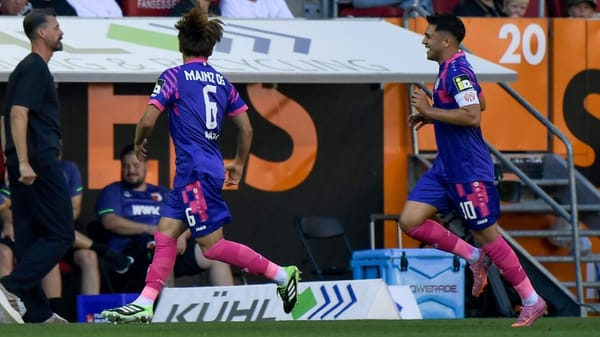 FCA: Böse Klatsche für Trainer Wagner