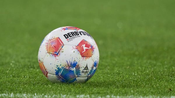 DFL gibt Ansetzungen bekannt: Flutlicht-Freitage für BVB