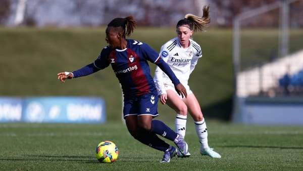 Bayern verpflichten Mittelfeldspielerin Amani