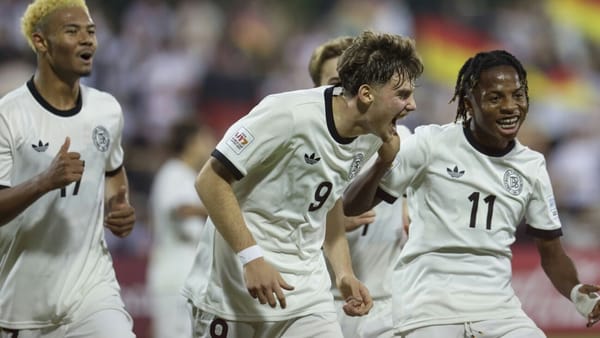 Knoten geplatzt: Deutsche U17 furios in die K.o.-Runde