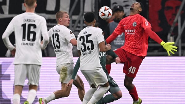 Santos wieder fit - und gleich Frankfurts Nummer eins?