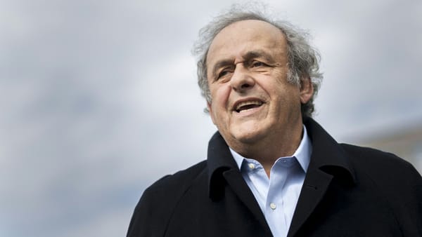 Platini: UEFA muss Infantino "von weiteren Dummheiten abhalten"
