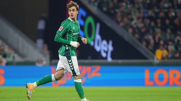 Furioses Finale: Knauff rettet Frankfurt spätes 3:3