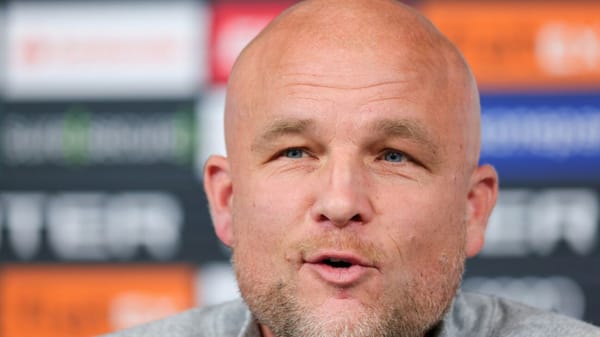 Auch finanziell: Schröder zeigt "absolute Entschlossenheit"