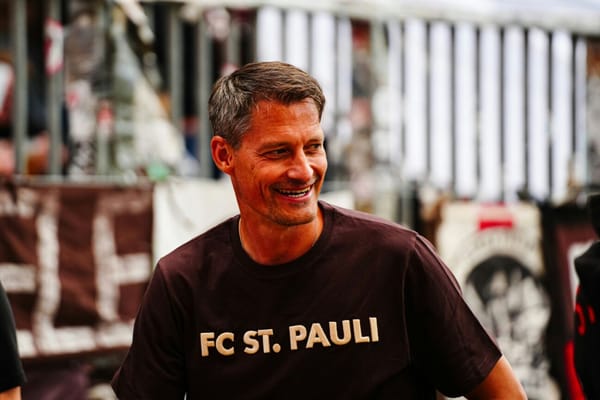 St.-Pauli-Trainer Blessin: "Geil, wenn man mich auspfeift"
