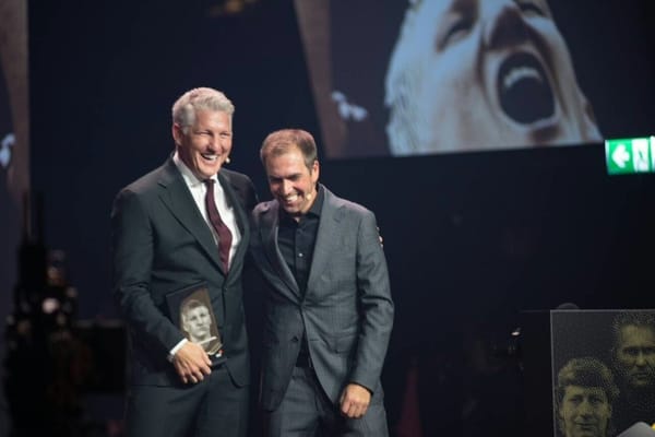 Sechs Fußball-Legenden in Hall of Fame aufgenommen