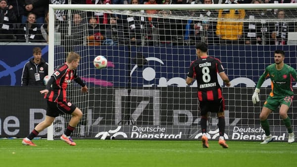 Doppelpack Burkardt: Frankfurt gelingt Befreiungsschlag