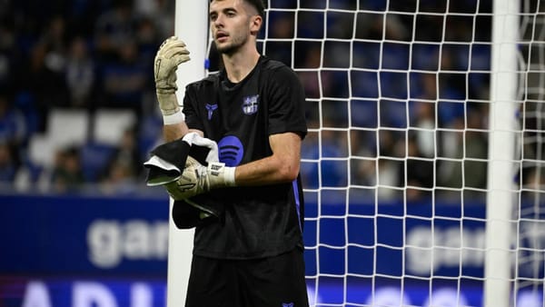 Knieoperation: Barca-Keeper Garcia wochenlang außer Gefecht