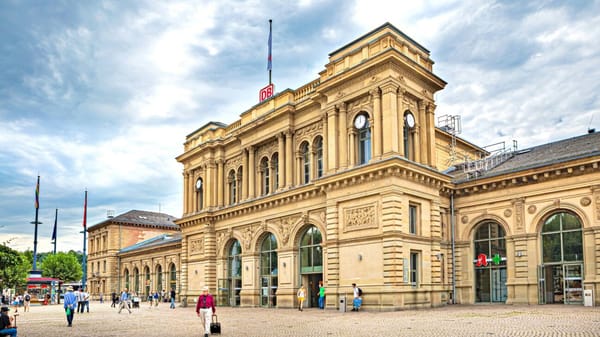 Vor Eintracht-Spiel: Polizist von Mainz-Fans attackiert