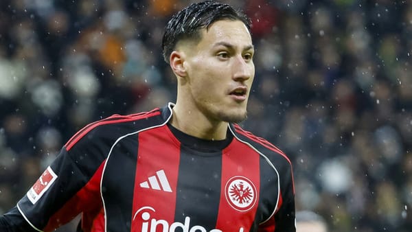 Eintracht-Profi Ebnoutalib: In Italien "wie ein Hund behandelt"