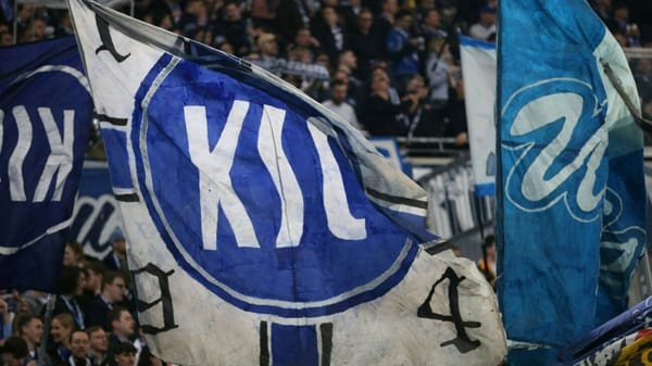 KSC trauert: Fan nach Sturz verstorben