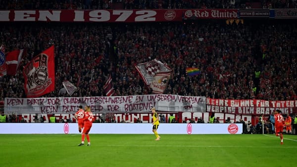 Bayern-Fans protestieren gegen Rückkehr von Boateng