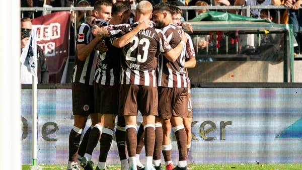 Sieg auch gegen Augsburg: Pauli sichert sich Startrekord