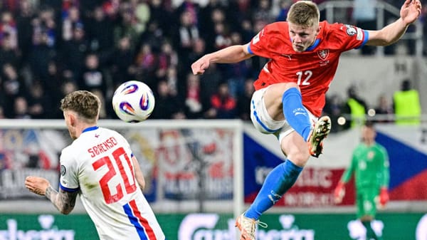 Überraschungssieg gegen Tschechien: WM-Traum der Färöer lebt