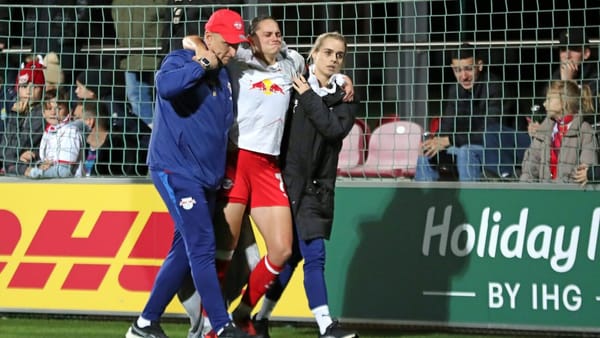 Nationalspielerin Hoffmann erleidet Kreuzbandriss