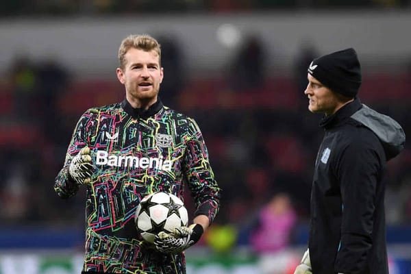 Meister-Keeper Hradecky vor Meilenstein
