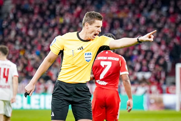 Immer drauf auf die Schiris: Langsam wird's lächerlich