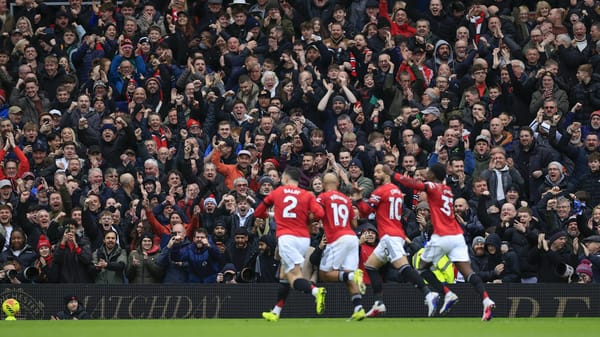 "Schere in Sicht": ManUnited will zotteligen Fan erlösen