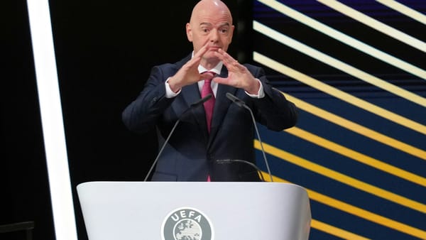 Trotz Debatten: Infantino verspricht friedliche "WM-Party"