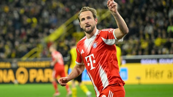 Kimmich und Doppelpacker Kane schießen Bayern zum Sieg beim BVB