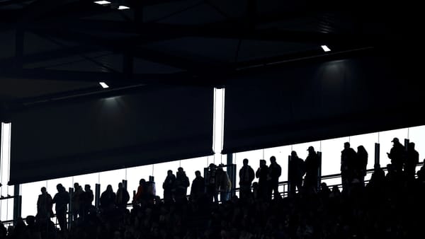 Köln: Zuschauer nach Sturz verstorben