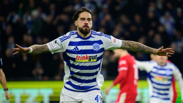 Duisburg gewinnt Spitzenspiel gegen Verl klar