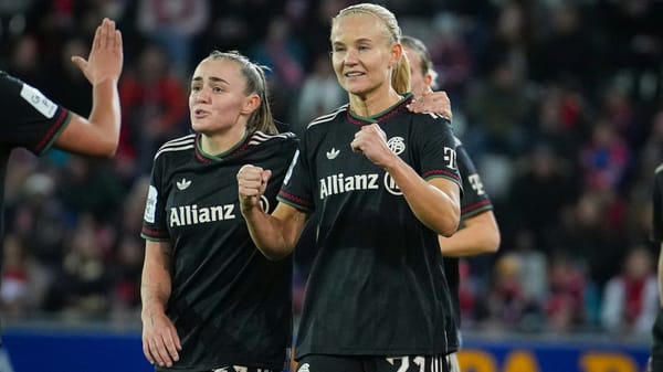 Harder durchbricht Schallmauer: Bayern siegen in Freiburg