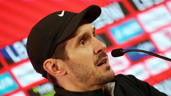 Schuster erwartet neustrukturierte Werder-Elf