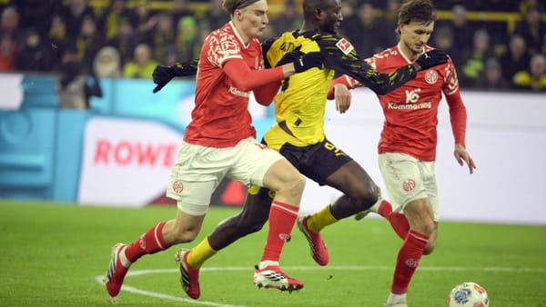 Doppelpacker Guirassy: BVB jagt die Bayern weiter