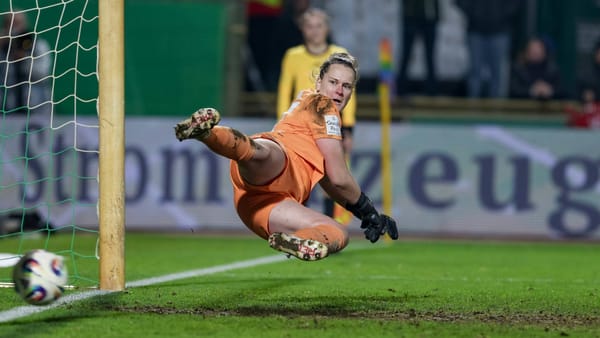 Bayer-Kapitänin Repohl beendet ihre Karriere