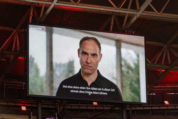 182 Mitglieder entscheiden bei RB Leipzig – so groß ist die Fassade