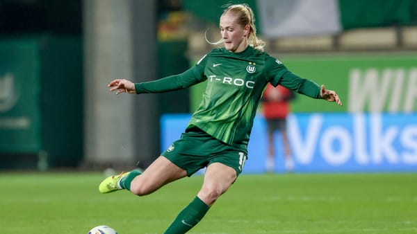 Bis 2028: Nationalspielerin Küver verlängert in Wolfsburg