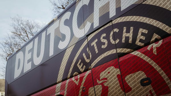 Neuer DFB-Bus: 5000 Fans fahren mit