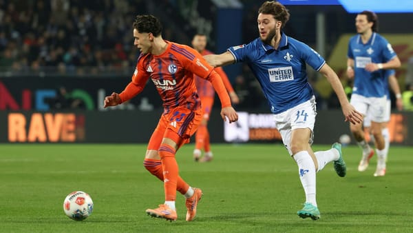 Auch ohne Dzeko: Schalke bleibt Tabellenführer