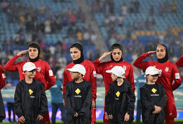 Iranische Fußballerinnen fliehen zur Polizei in Australien – und die FIFA schweigt feige