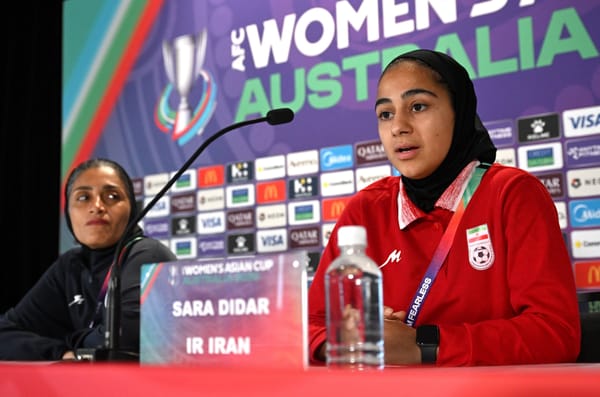 Iranische Fußballerinnen im Krieg: Der Weltfußball versagt bei seiner Verantwortung