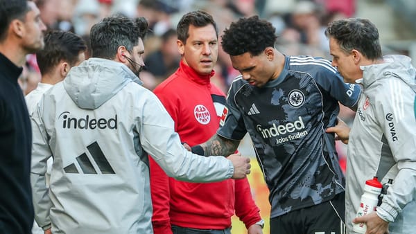 Frankfurt: Collins fällt nach Sprunggelenk-OP lange aus