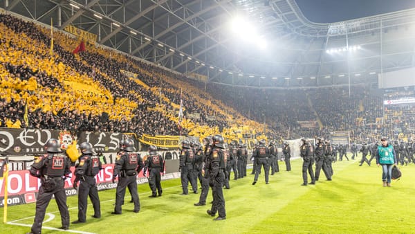 "Schuss in den Ofen": Fan-Krawalle überschatten Dresden-Spiel