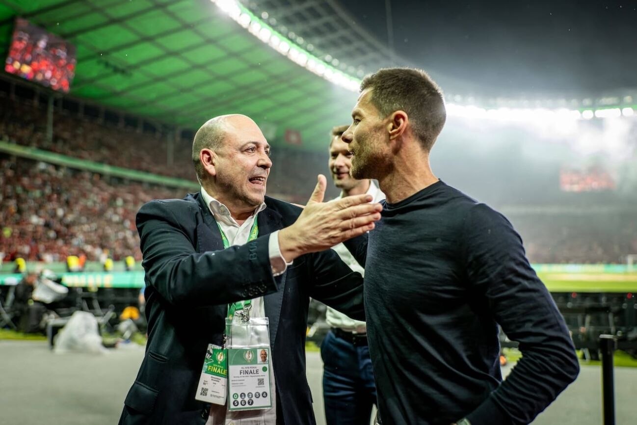 Angst vor Bayern? Meister-Boss buckelt plötzlich vor Eberl Angst vor Bayern? Meister-Boss buckelt plötzlich vor Eberl