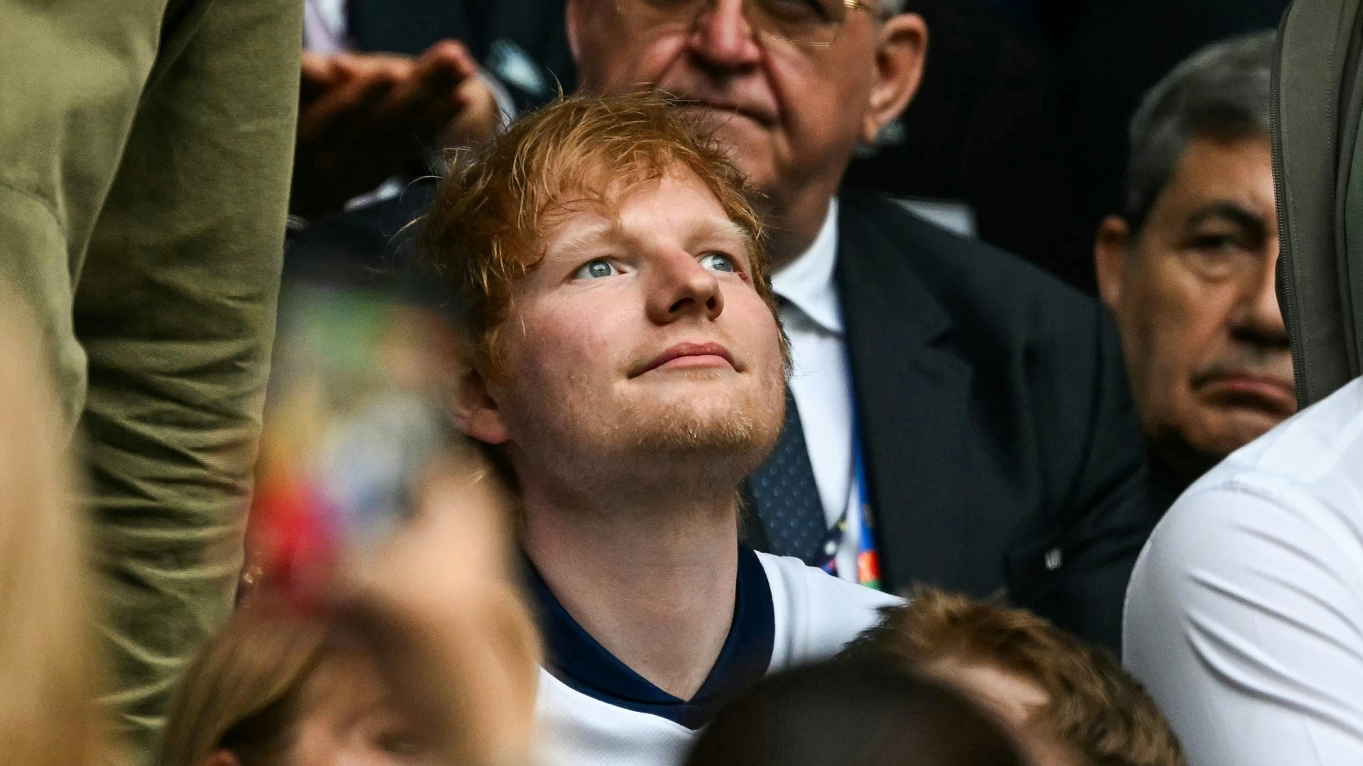 Sheeran kauft sich bei Lieblingsklub Ipswich ein Sheeran kauft sich bei Lieblingsklub Ipswich ein
