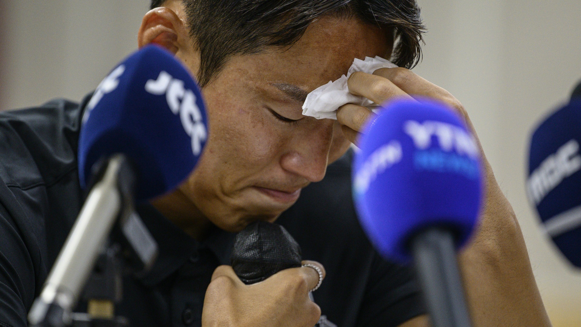 Fußballer Jun-Ho Son wirft China nach Haft Erpressung vor