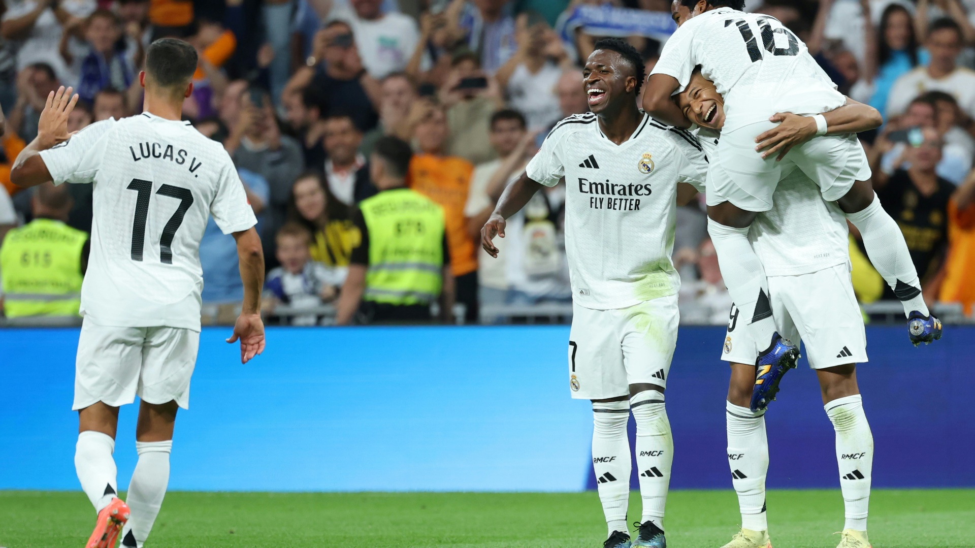 Starker Vinicius: Real bleibt an Barca dran Starker Vinicius: Real bleibt an Barca dran