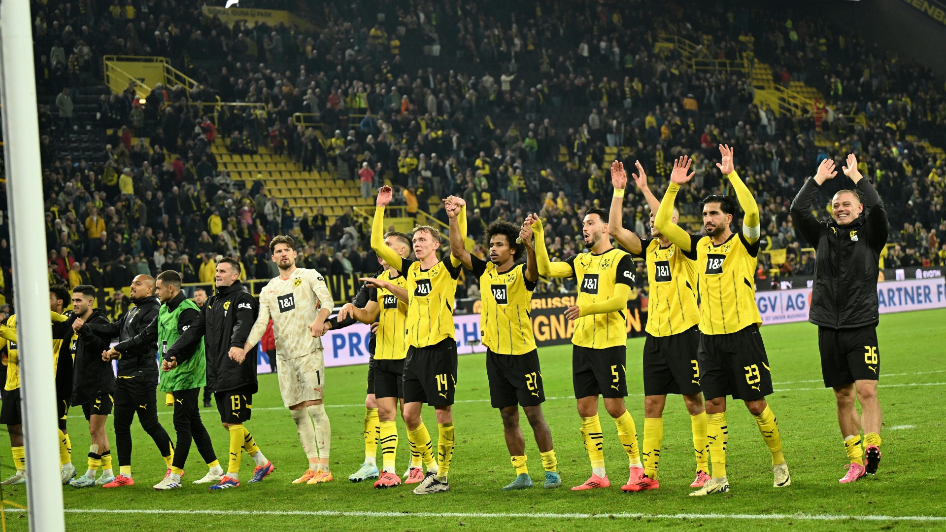 Sahin erleichtert: „Am Ende verdient gewonnen“ Sahin erleichtert: "Am Ende verdient gewonnen"