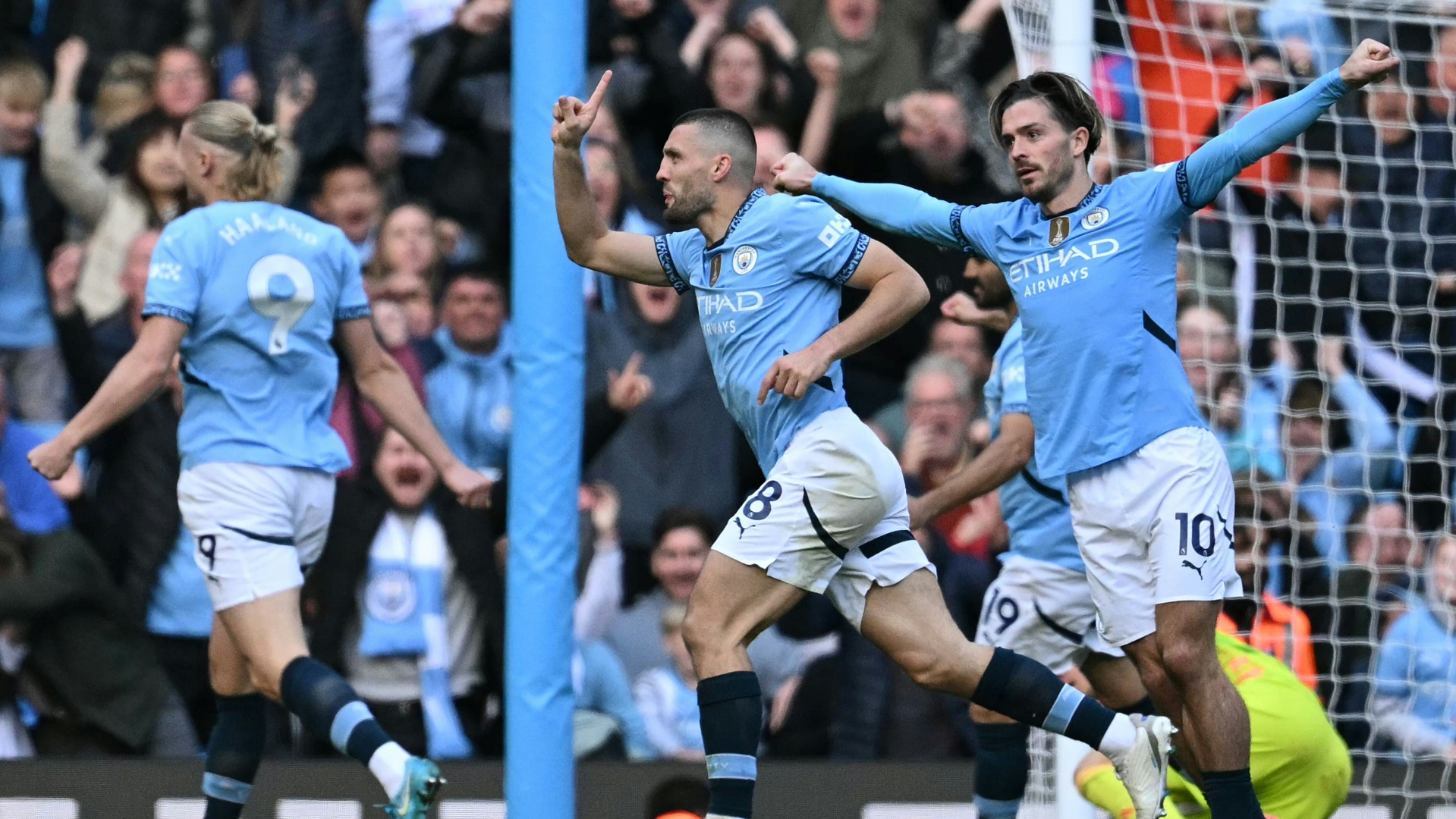 Doppelpack Kovacic: ManCity bleibt Liverpool auf den Fersen Doppelpack Kovacic: ManCity bleibt Liverpool auf den Fersen