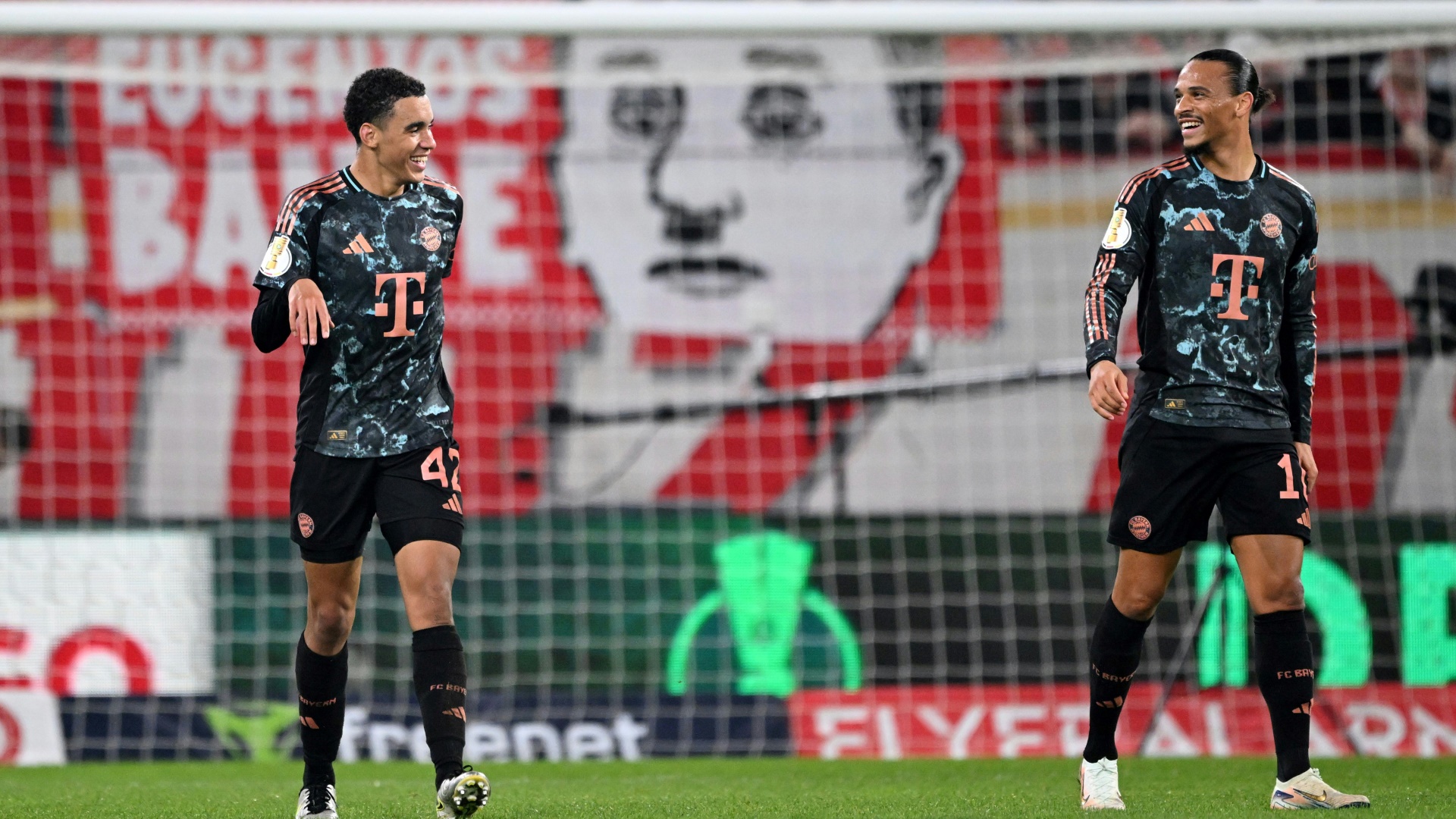 Dreierpack Musiala: Bayern locker weiter Dreierpack Musiala: Bayern locker weiter