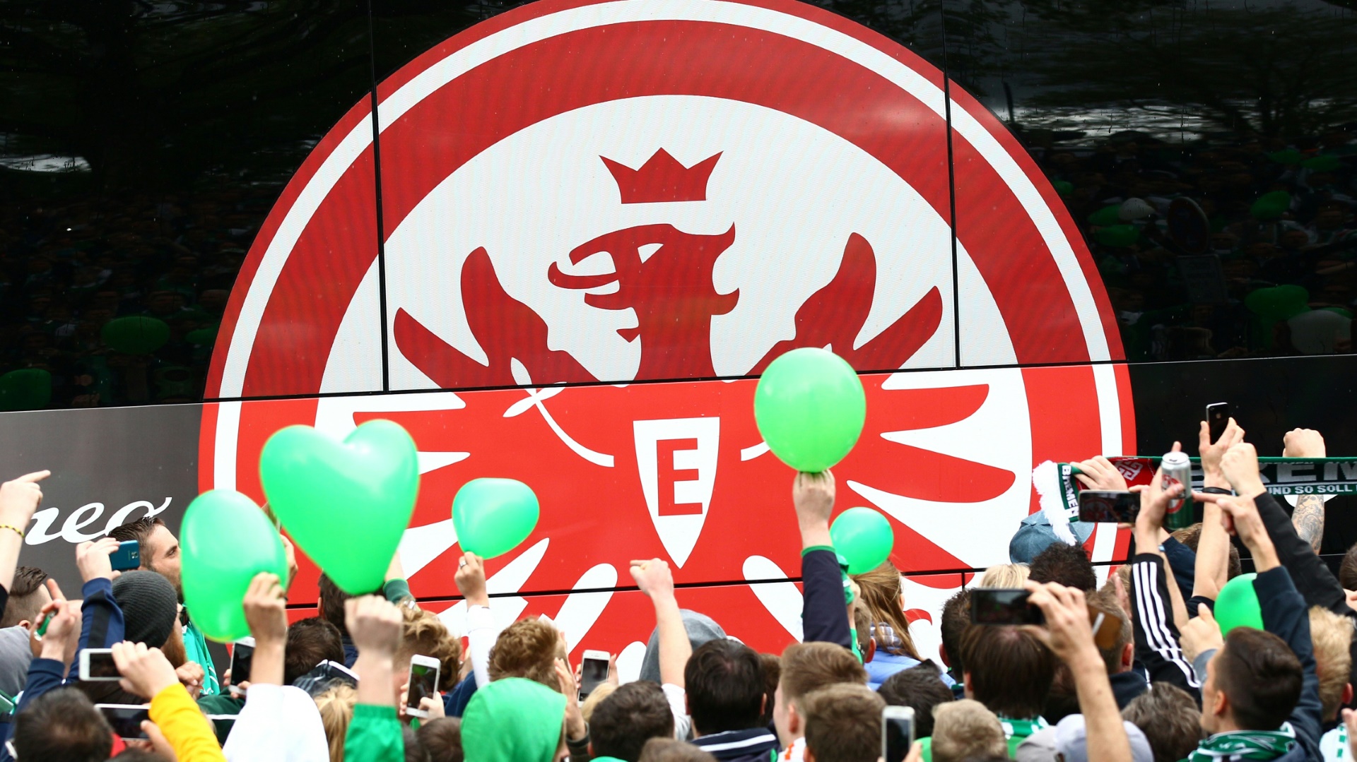 Erneuter Rekordumsatz für Eintracht Frankfurt Erneuter Rekordumsatz für Eintracht Frankfurt