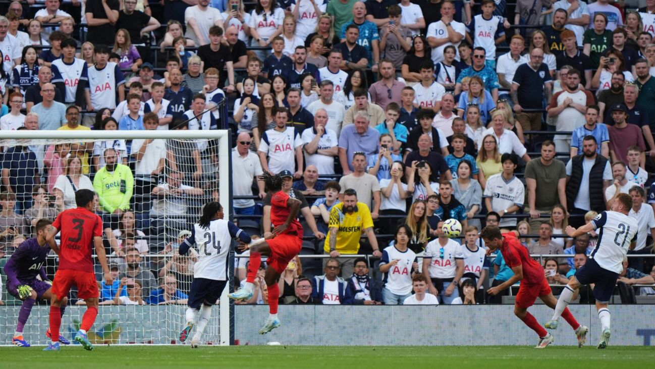 Sieg in London: Bayern tanken Selbstvertrauen Sieg in London: Bayern tanken Selbstvertrauen