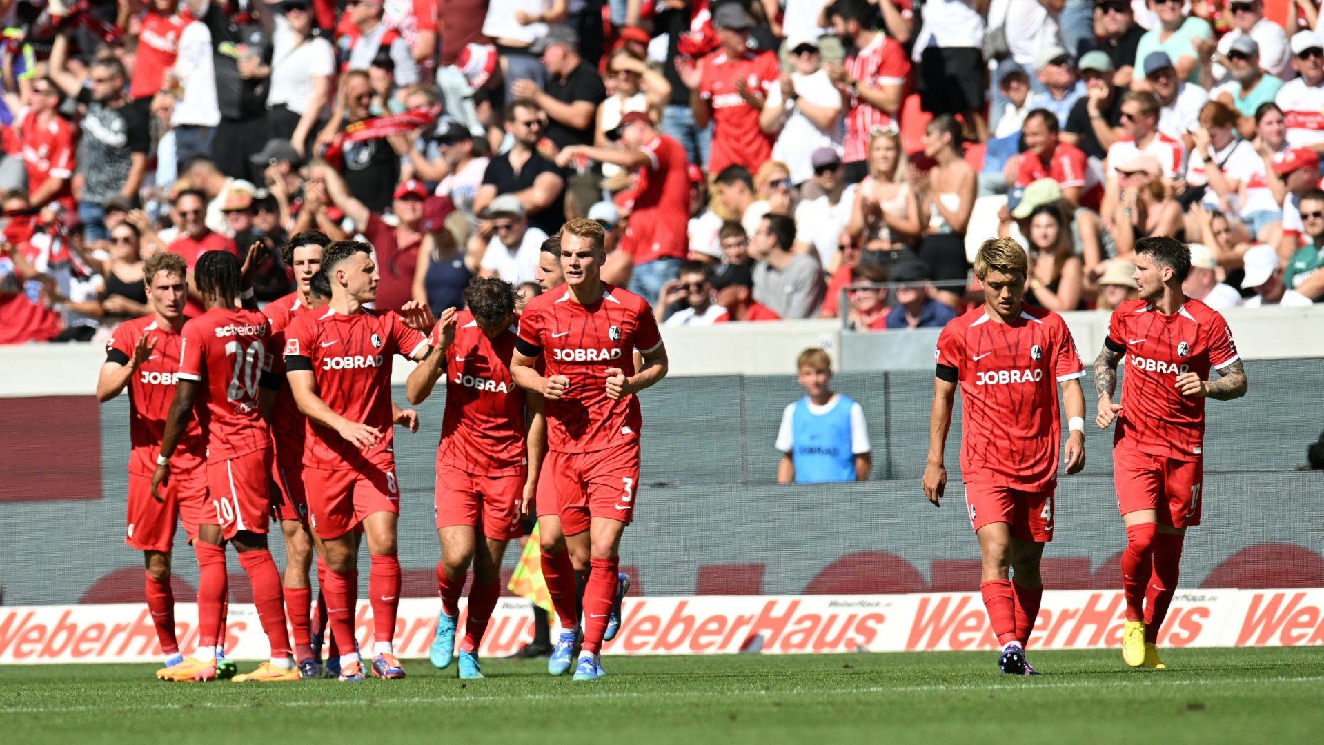Mit Traumtoren und Geduld: Freiburger Serie gegen Augsburg hält Mit Traumtoren und Geduld: Freiburger Serie gegen Augsburg hält